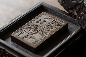 雍荷堂沉香艺术品棋楠挂牌